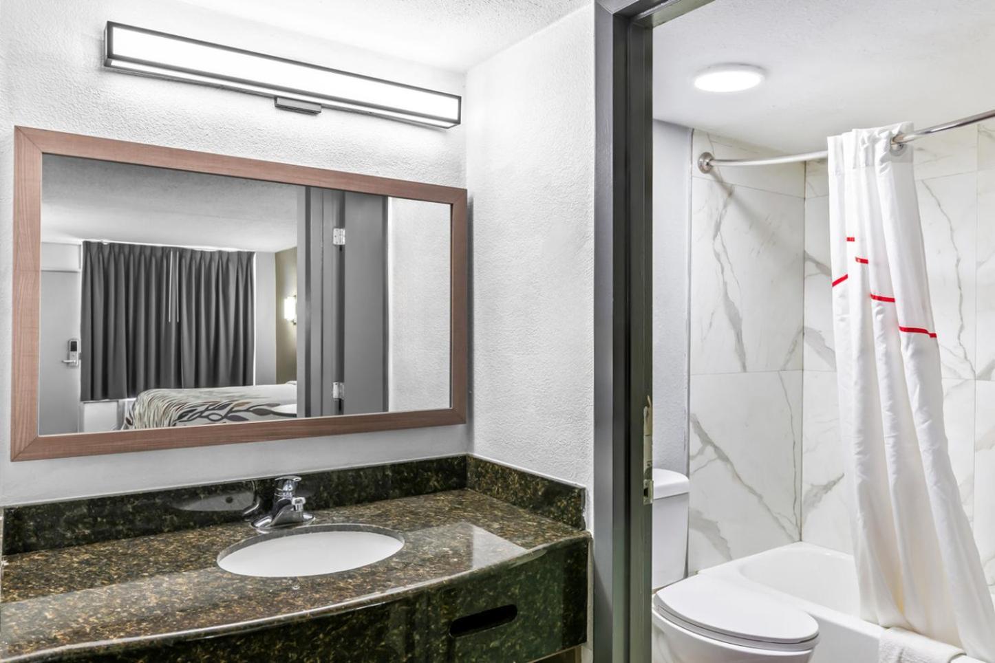 Red Roof Inn Richmond - Airport แซนด์สตัน ภายนอก รูปภาพ